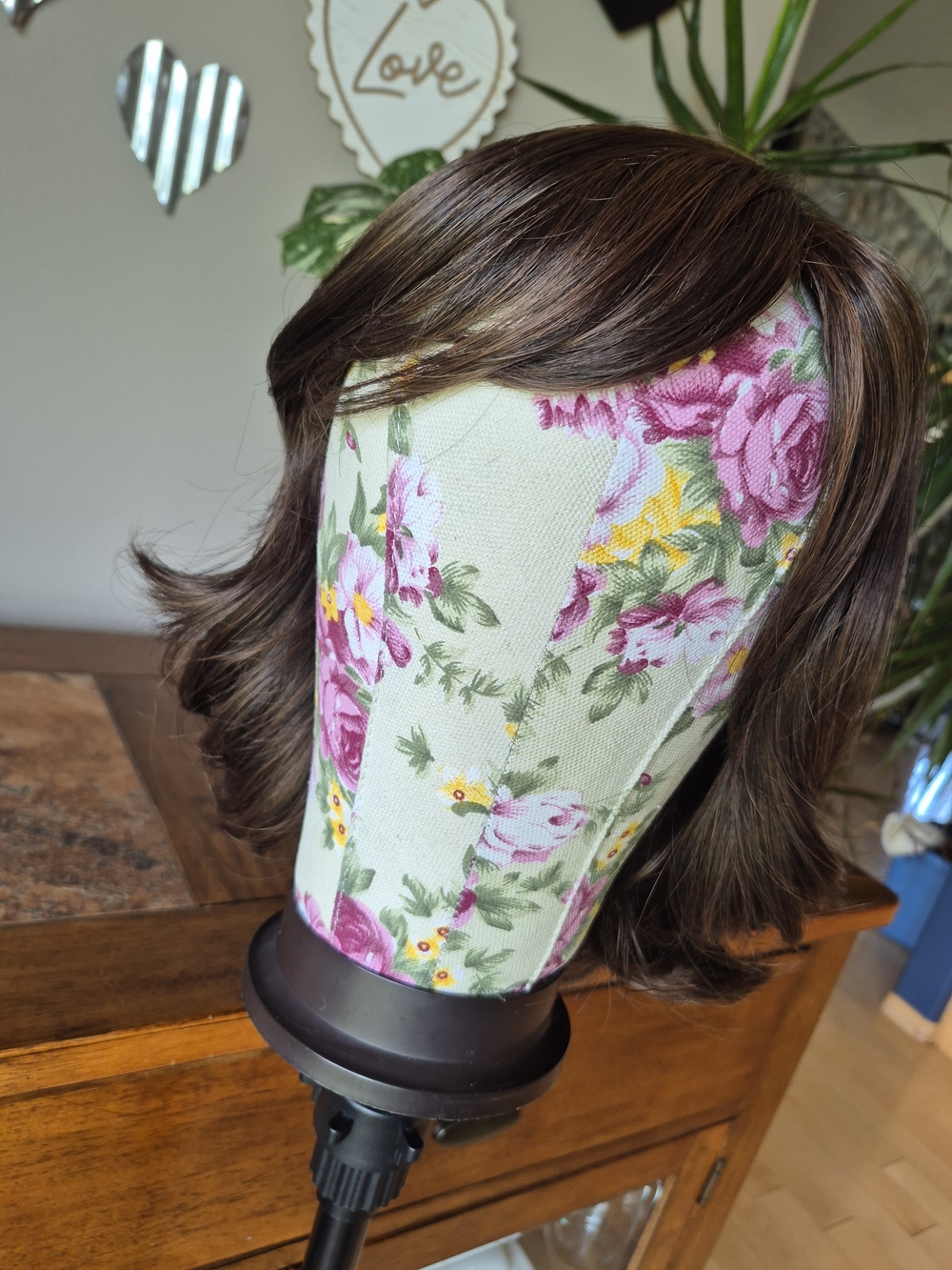 Brown Medium-Long Wavy Women's Wig - Unbranded